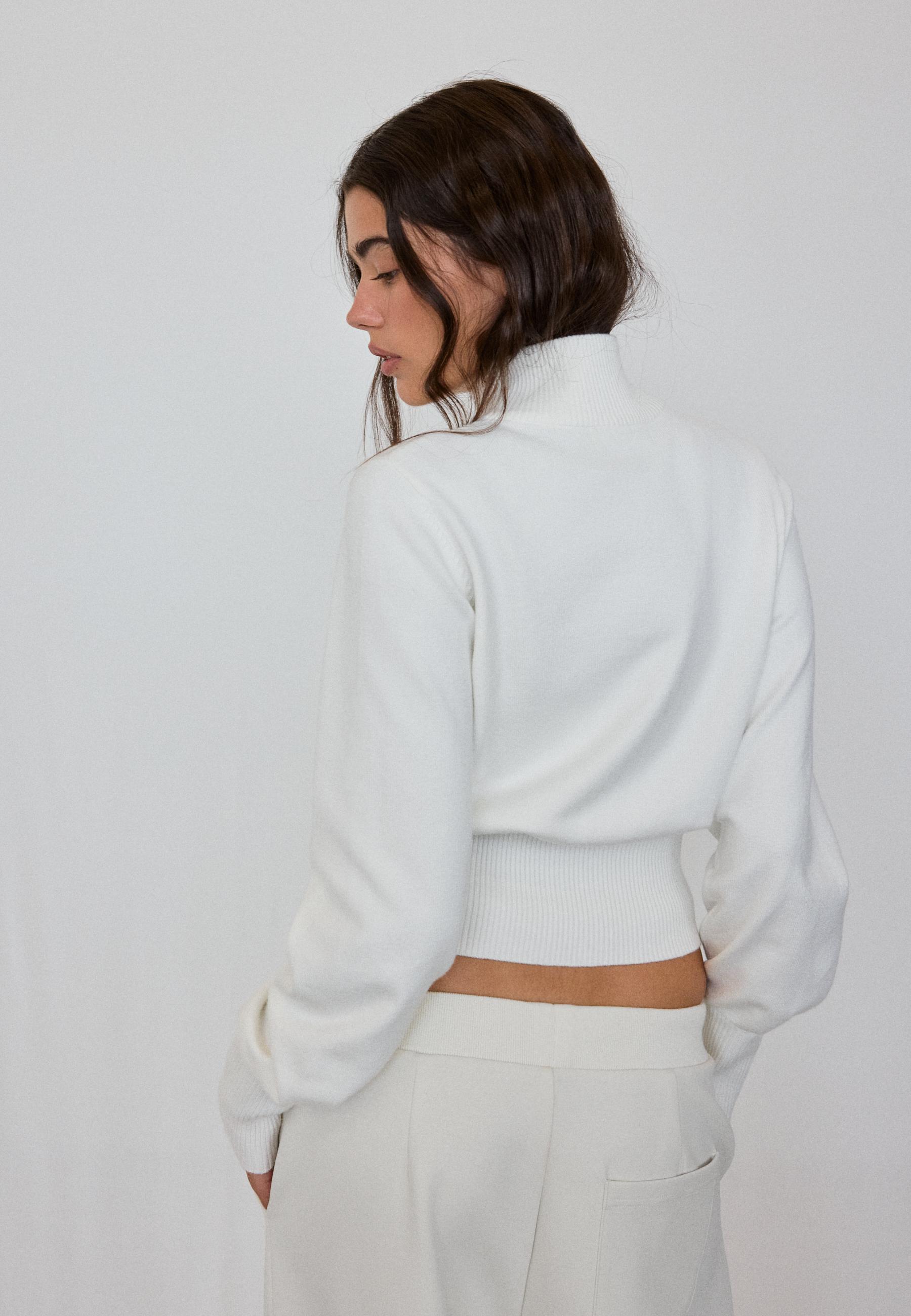 Fitted zip knit cardigan - Women's fashion | Stradivarius United