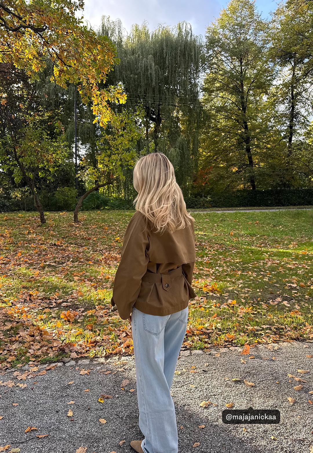 D91 Low wide-leg jeans — LIGHT BLEACH