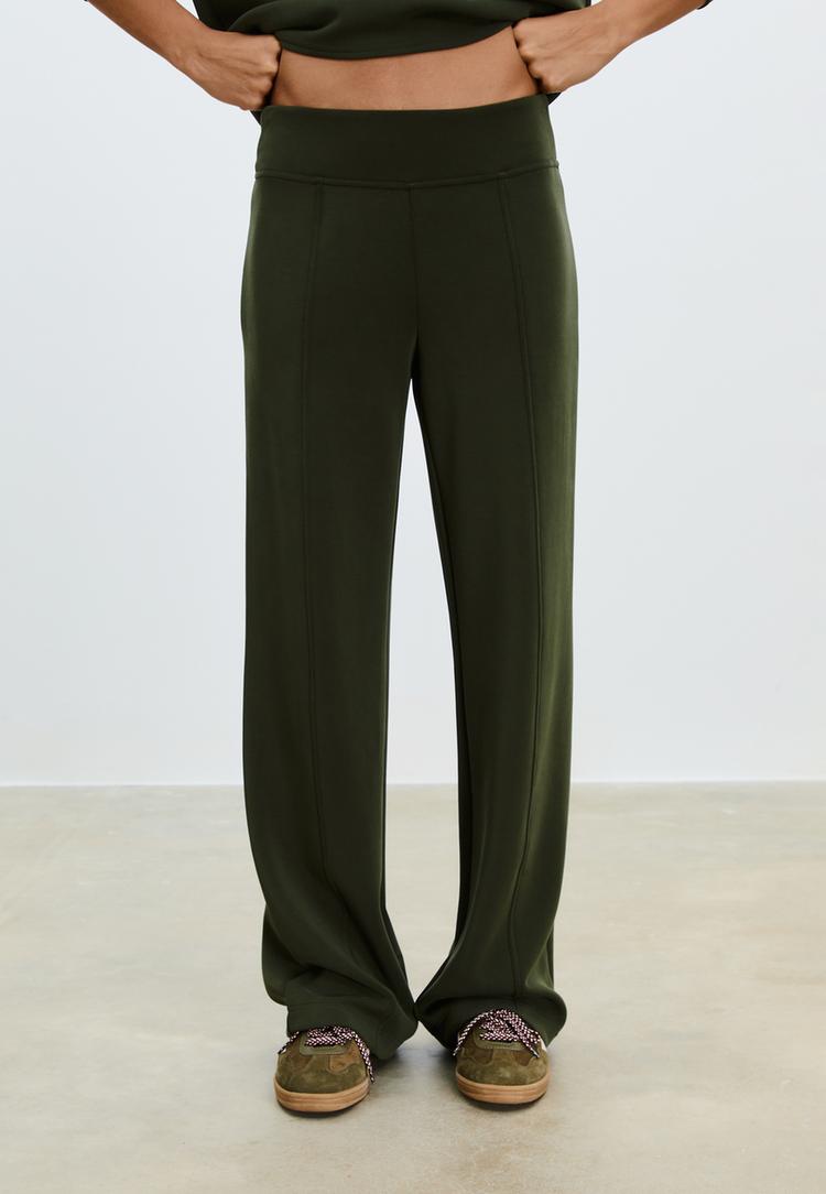 pantalon jogger recto nervio tacto suave