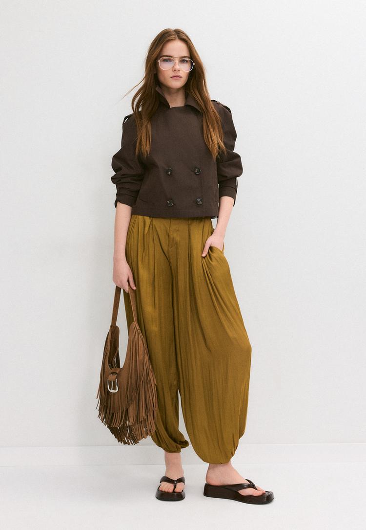 Stradivarius Krátký Dvouřadý Trenčkot Brown S