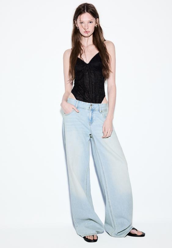 Stradivarius Low-Rise Double-Button Jeans Medium Light Blue Denim 8