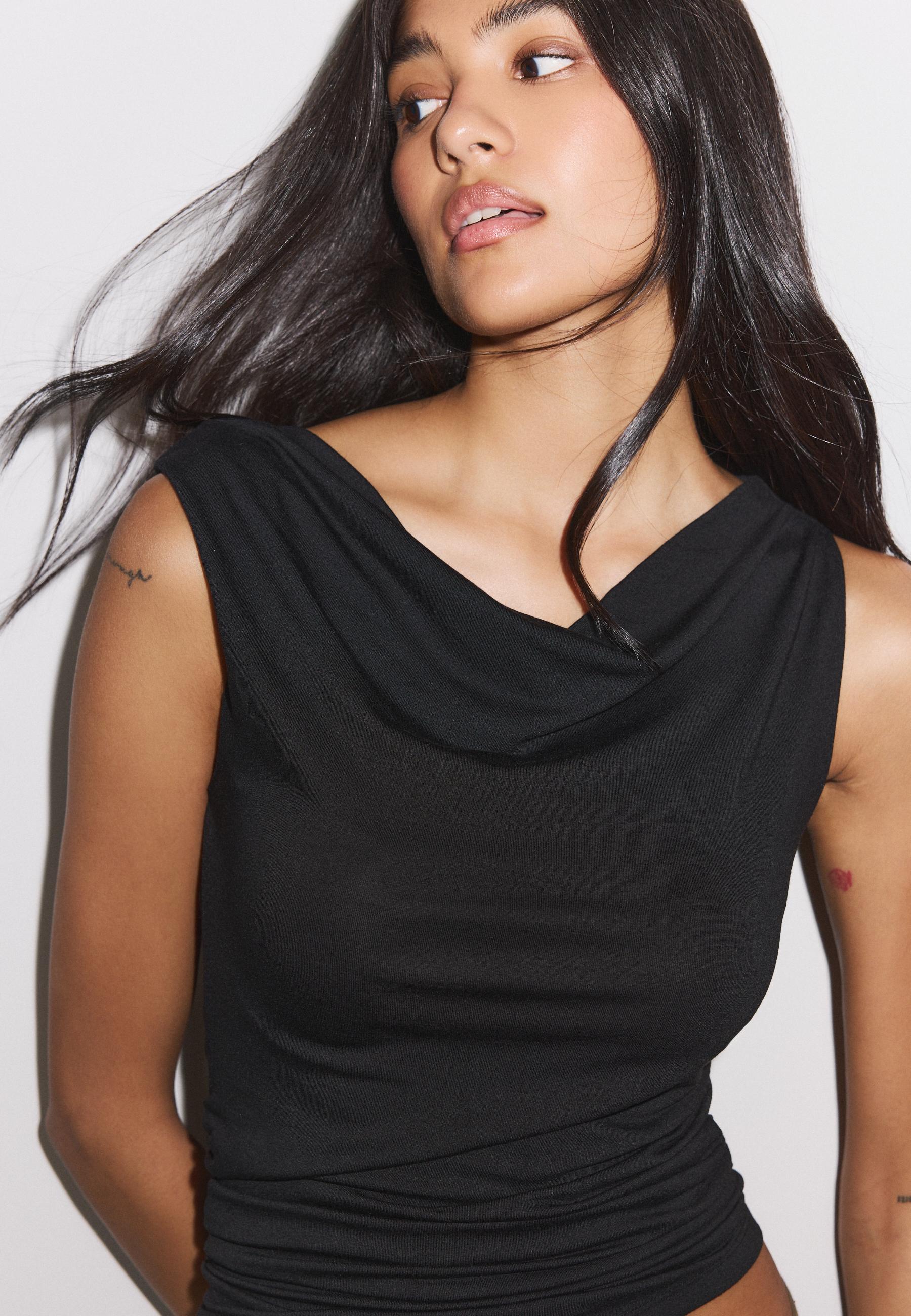Asymmetric gathered T-shirt — Black