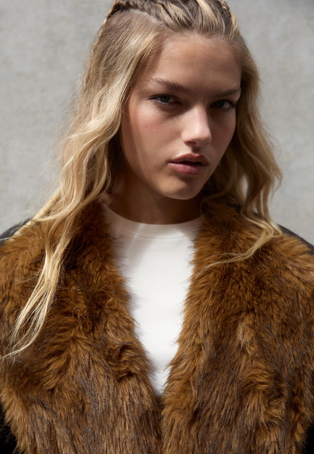 Faux fur lapel bomber jacket — Black