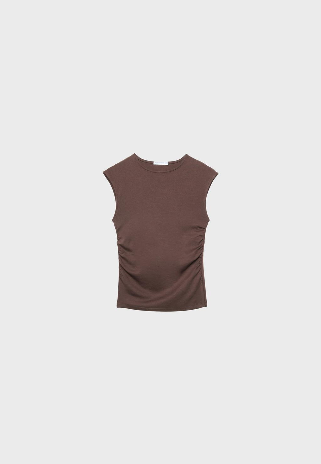 Camiseta básica fitted fruncida