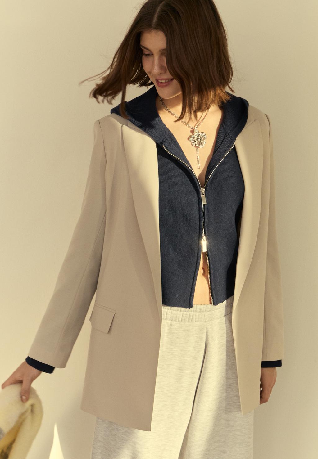 Dökümlü önü açık blazer