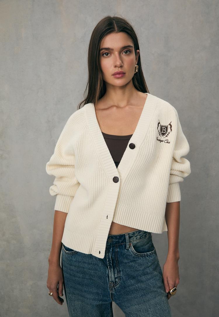chaqueta botones punto bordado