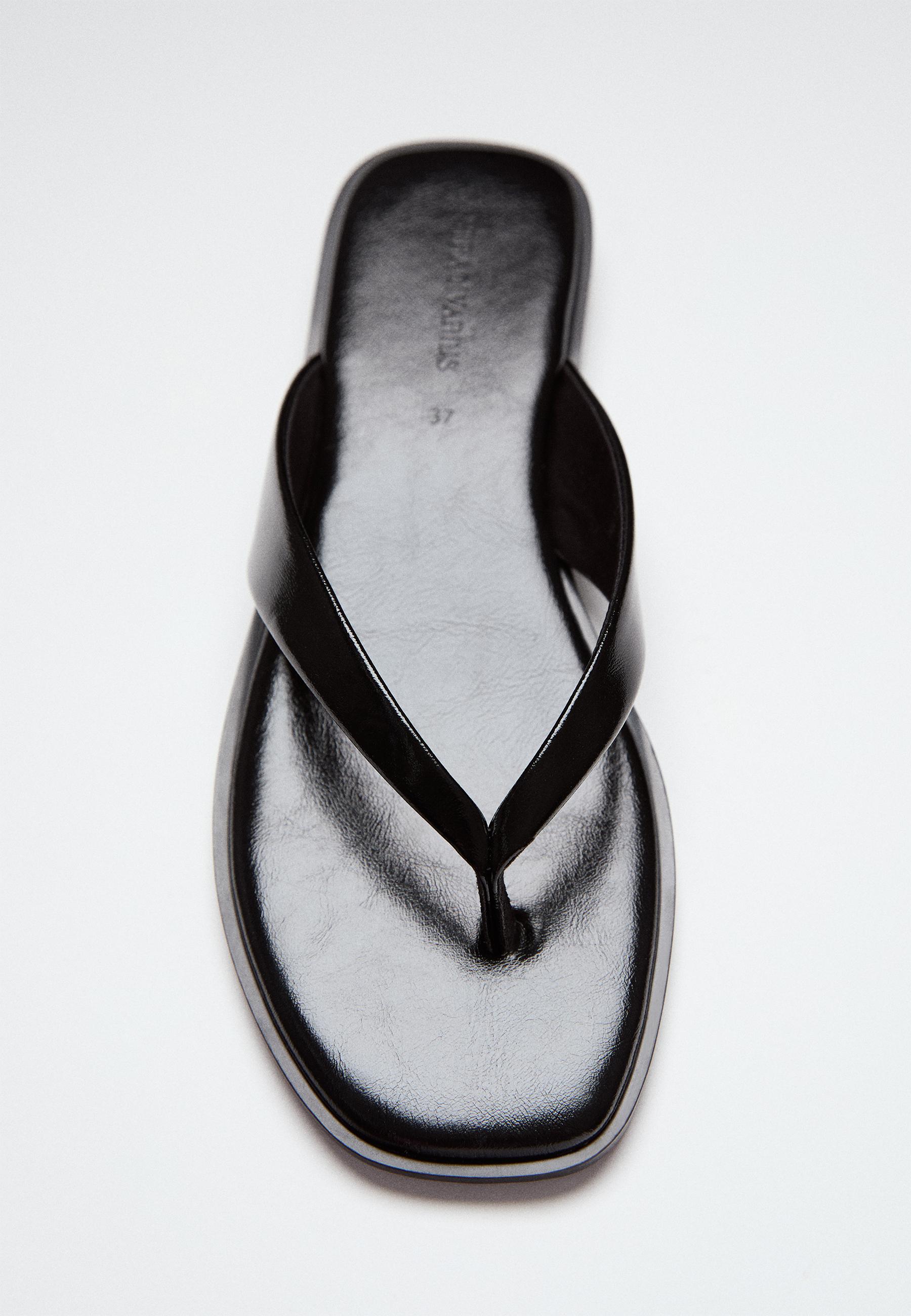 Flat thong sandals — BLACK