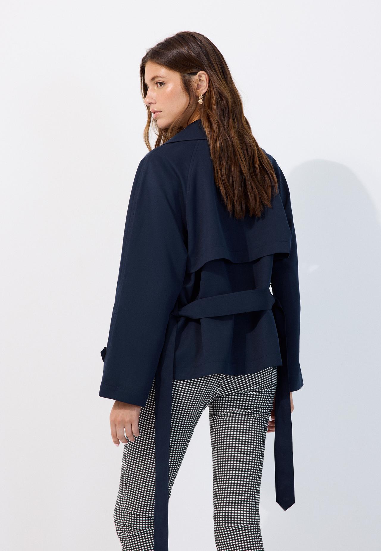 Short flowing trench coat with belt — Blue