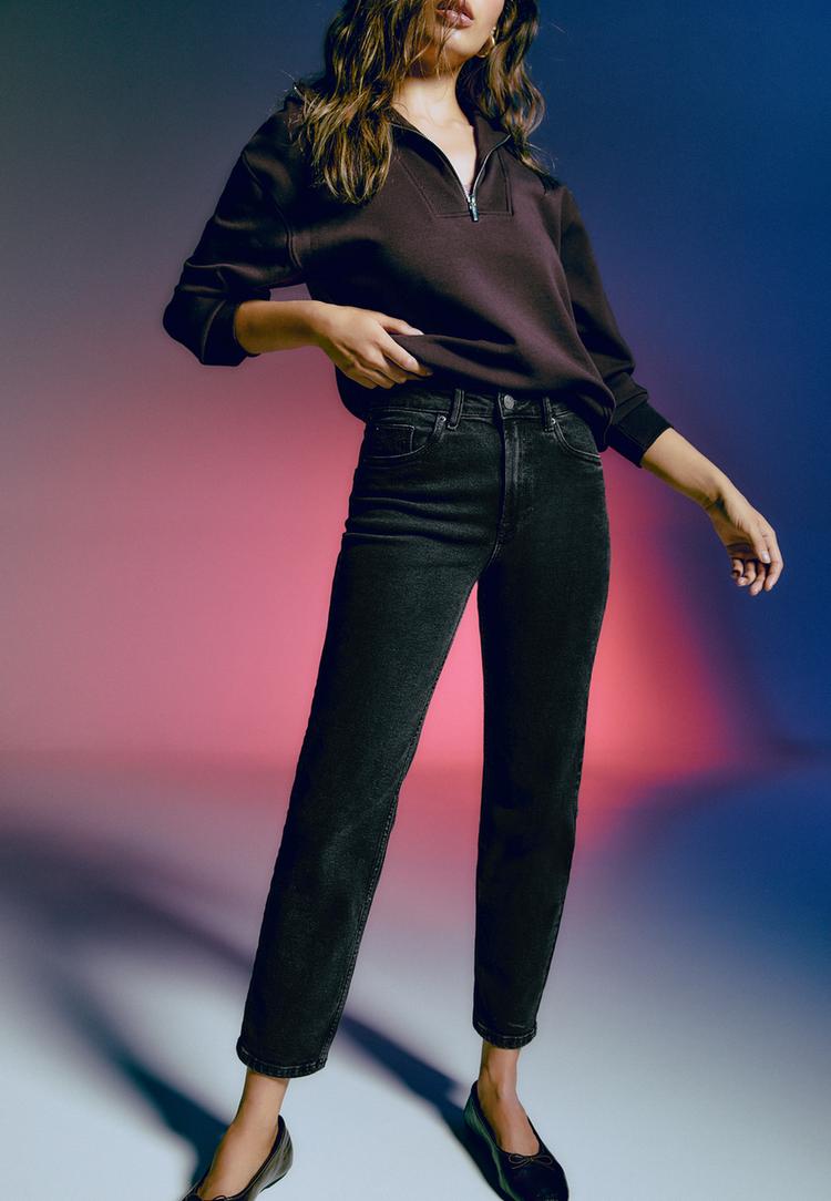 1465 slim fit mom jean