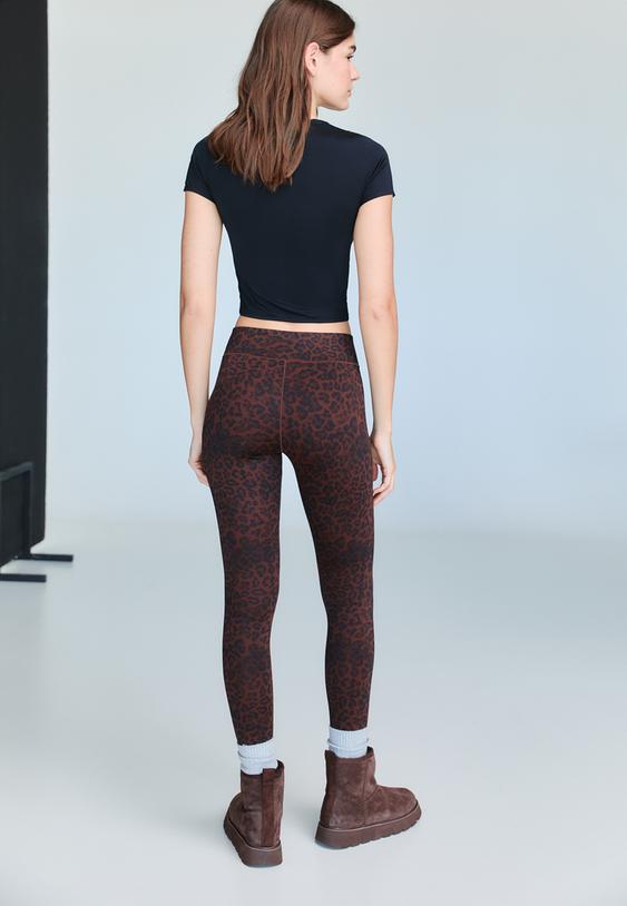 leggings tobilleros recortes