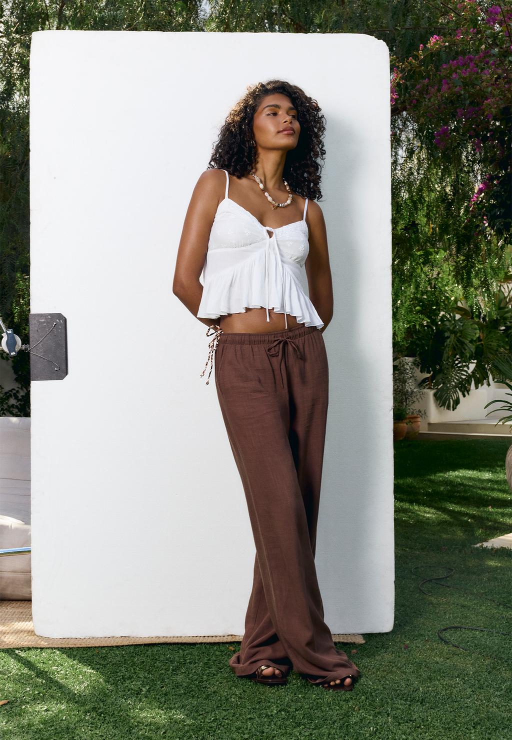 Flowing linen blend trousers
