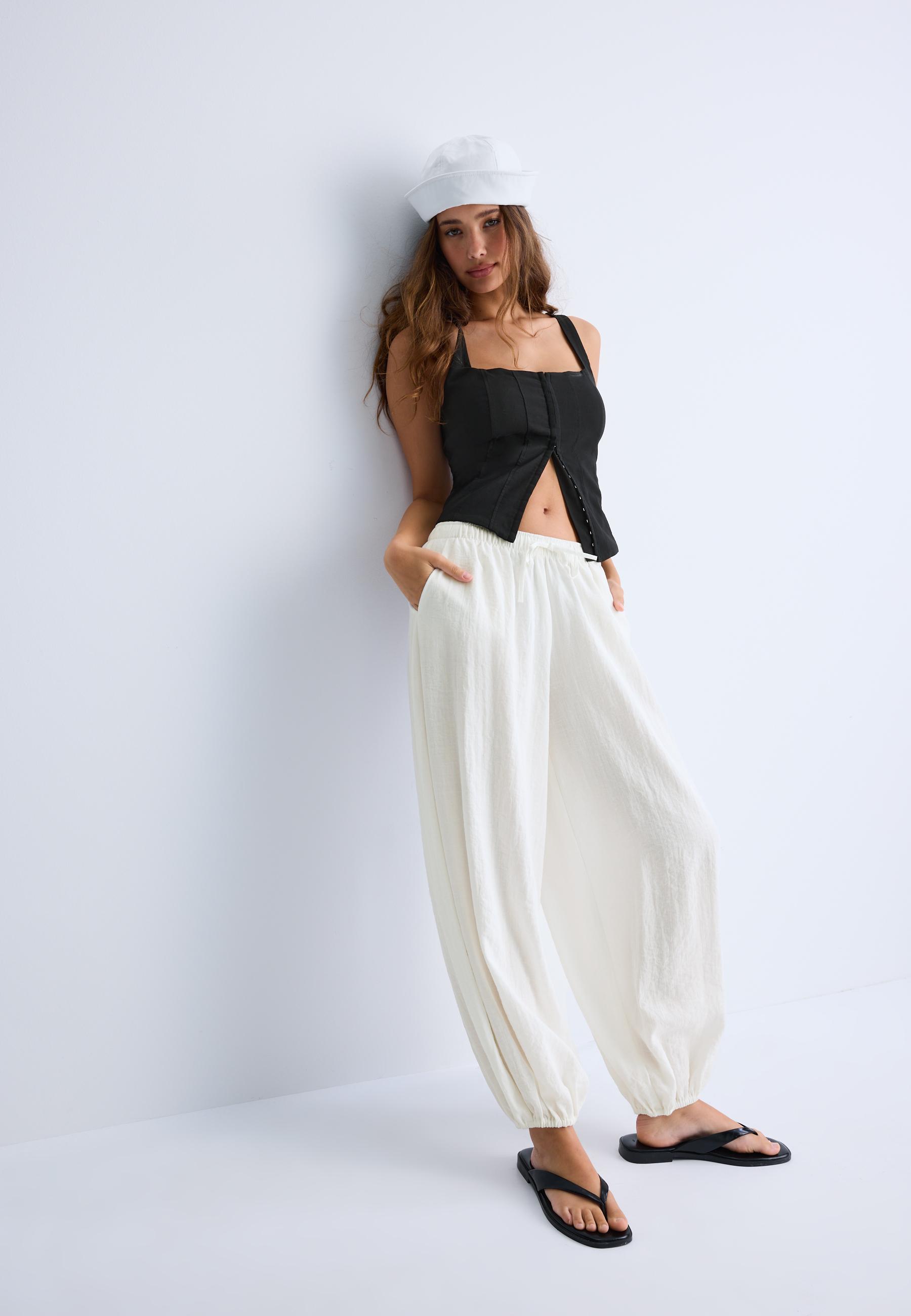 Flowy sarouel trousers - Women's fashion | Stradivarius France