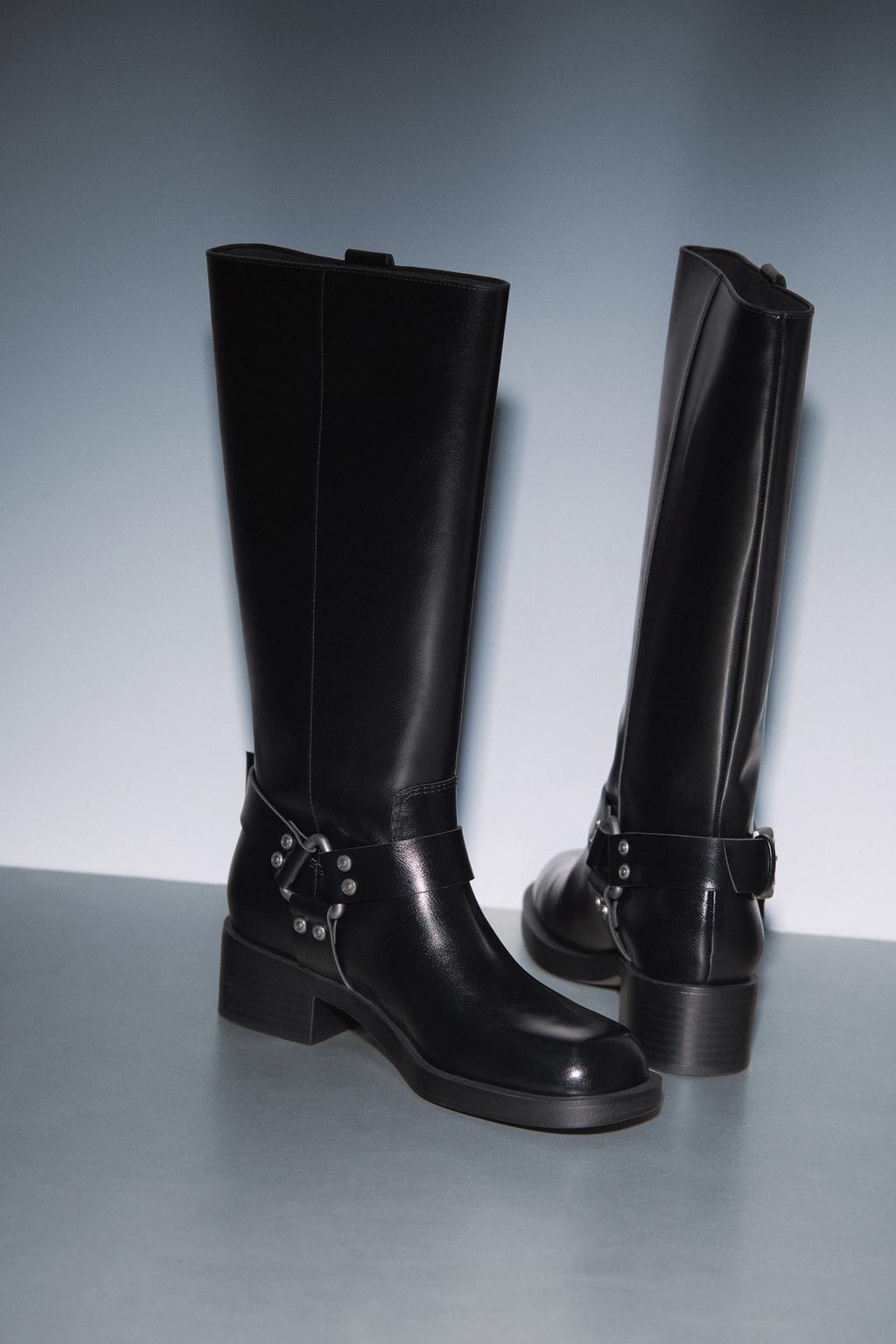 Flache Bikerstiefel mit Schnallen