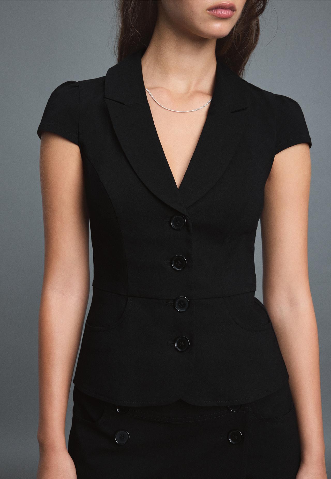 Short sleeve shirt with pockets — Black