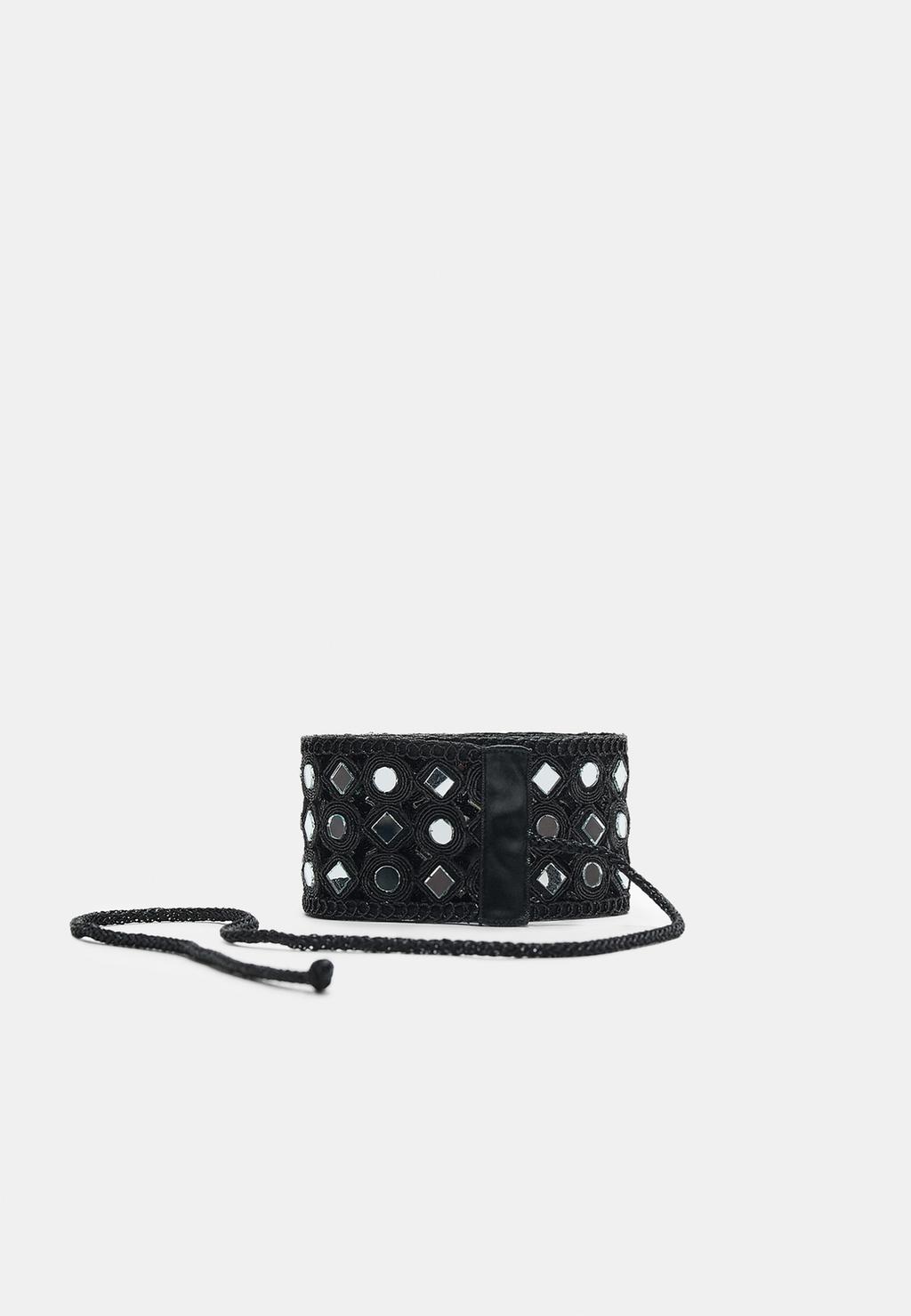Belt with mirrors