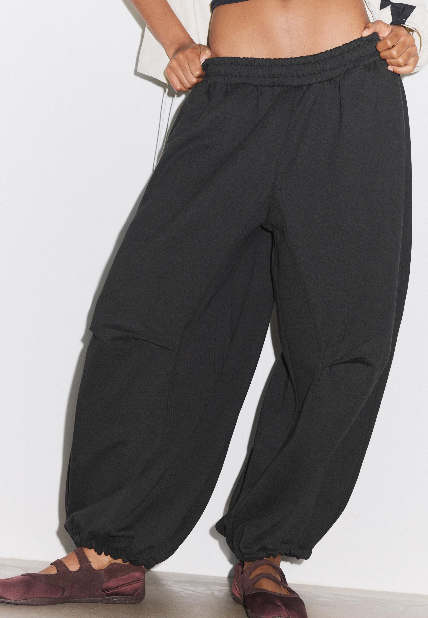 Balloon jogger trousers with toggles — Black