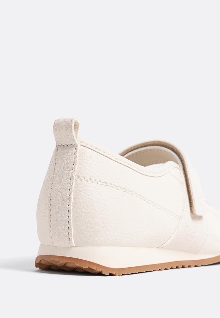 zapatillas de piel estilo bailarina