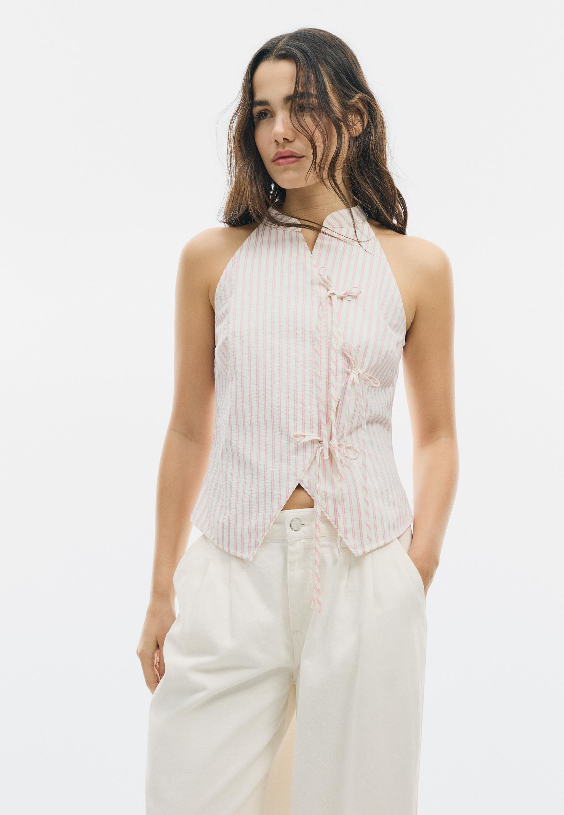 Semi-crinkled halter top with knots — Vanilla