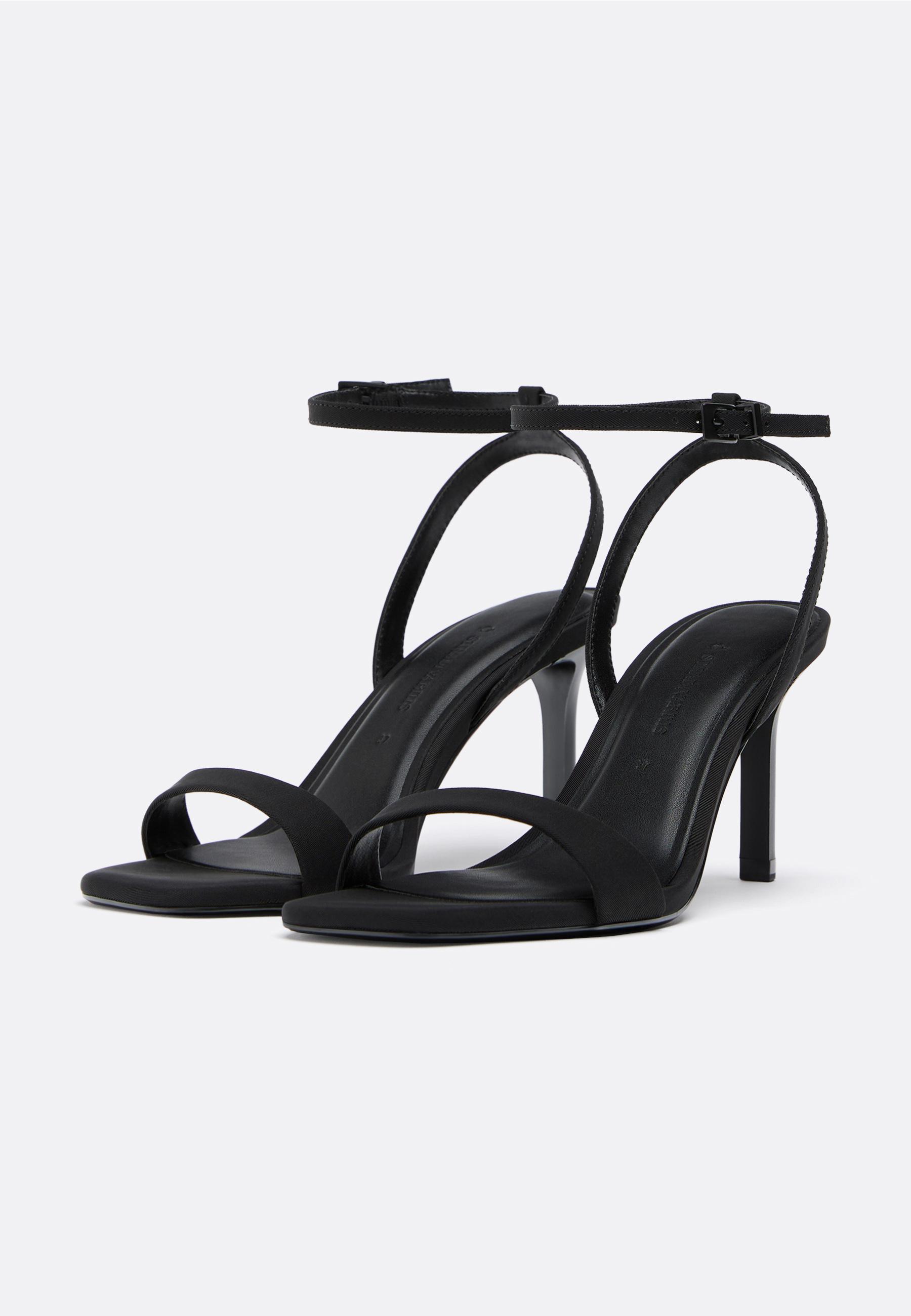 Stradivarius Wide Fit. Πέδιλα Με Τακούνι Στιλέτο Μαυρο 39