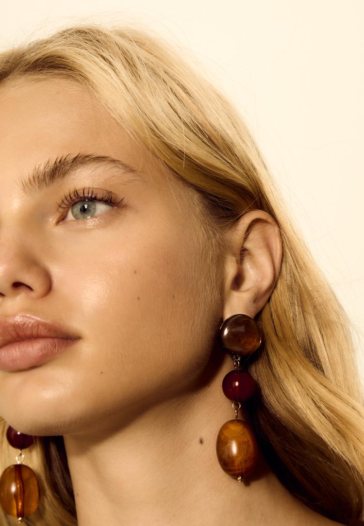 pendiente largo abalorios