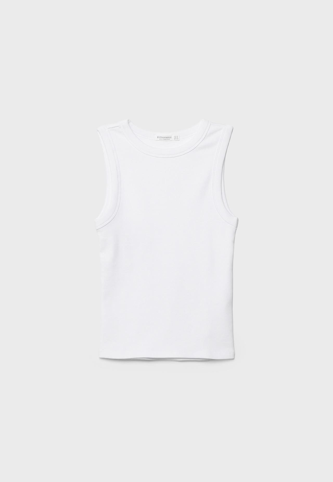 B04 Fitted basic sleeveless top — White