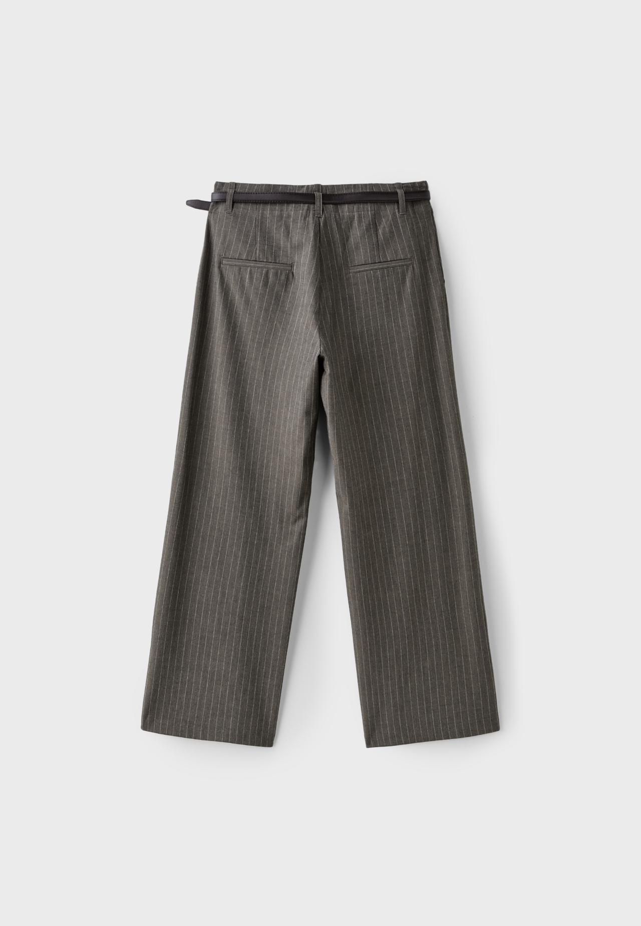 Flowing straight smart trousers with belt — 0-458