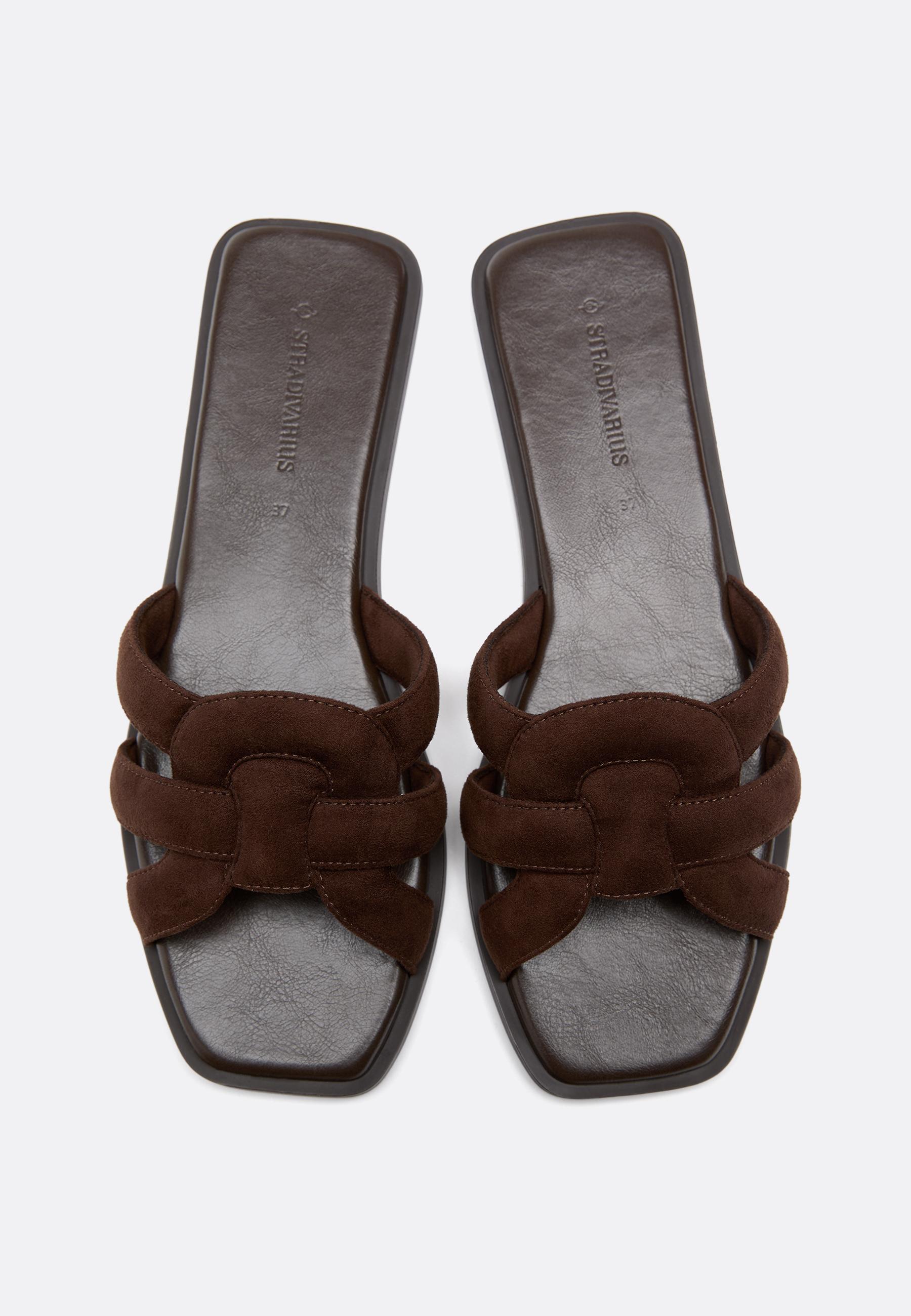 Flat leather effect sandals — BROWN