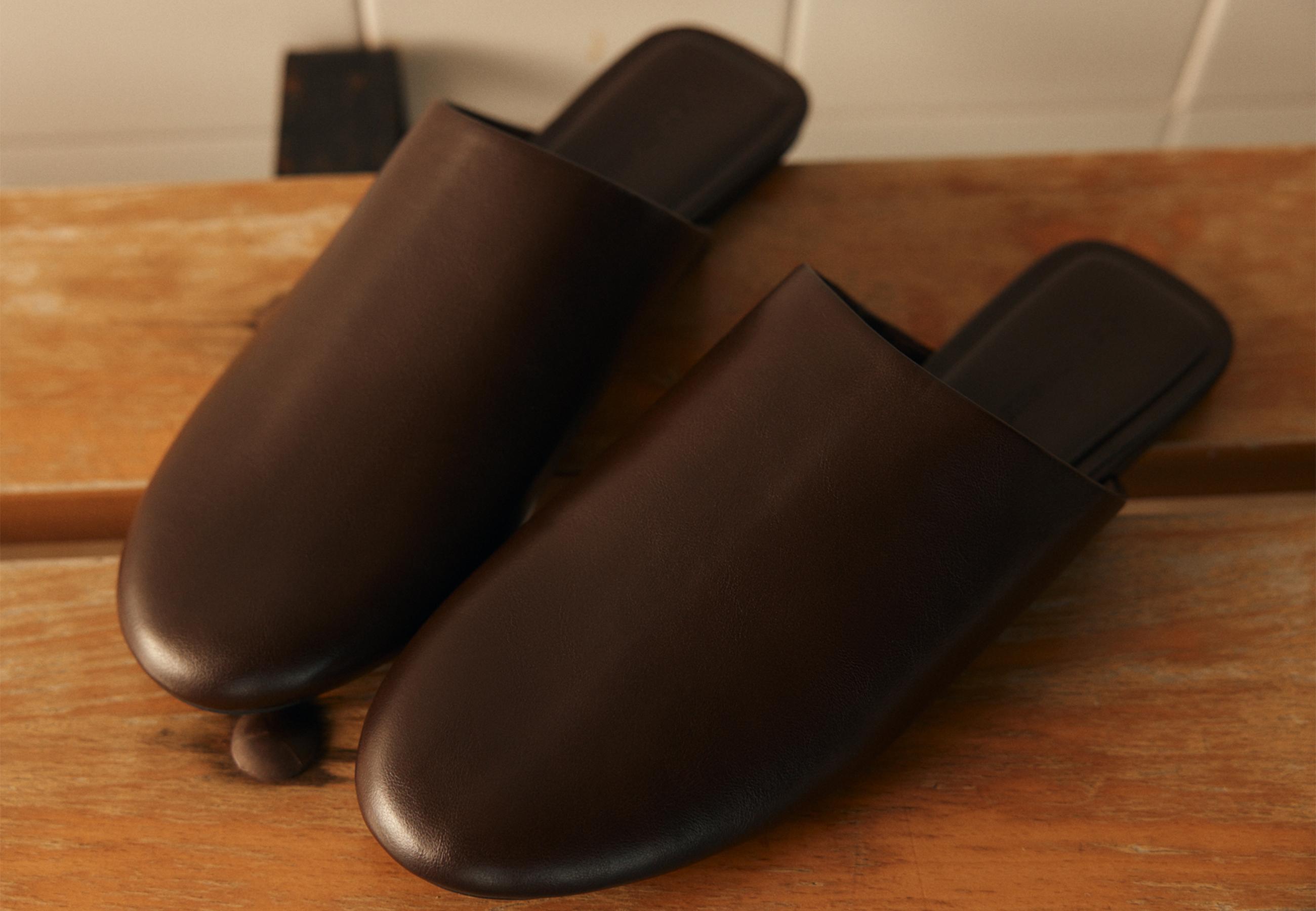 Leather effect slippers — BROWN