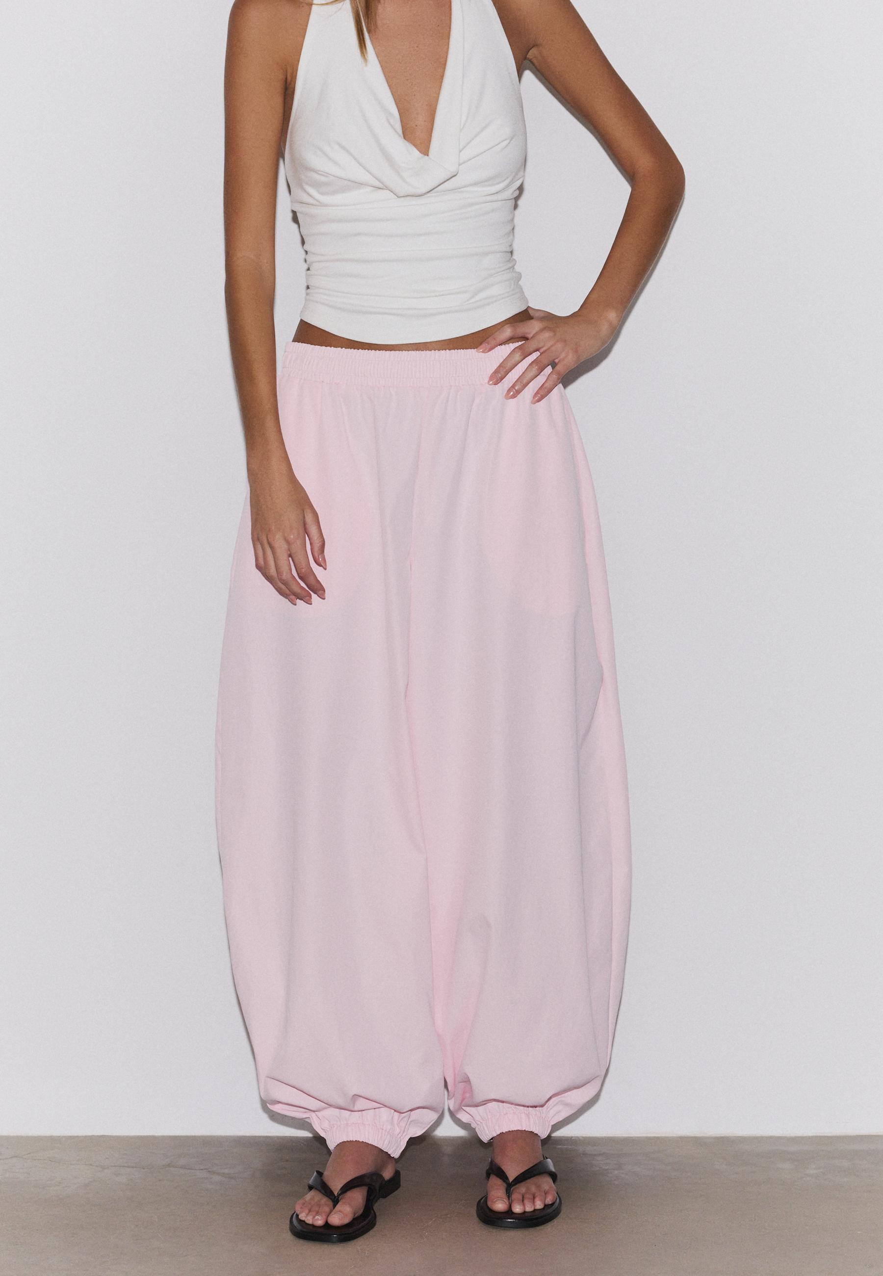 Technical balloon parachute trousers — Pastel pink