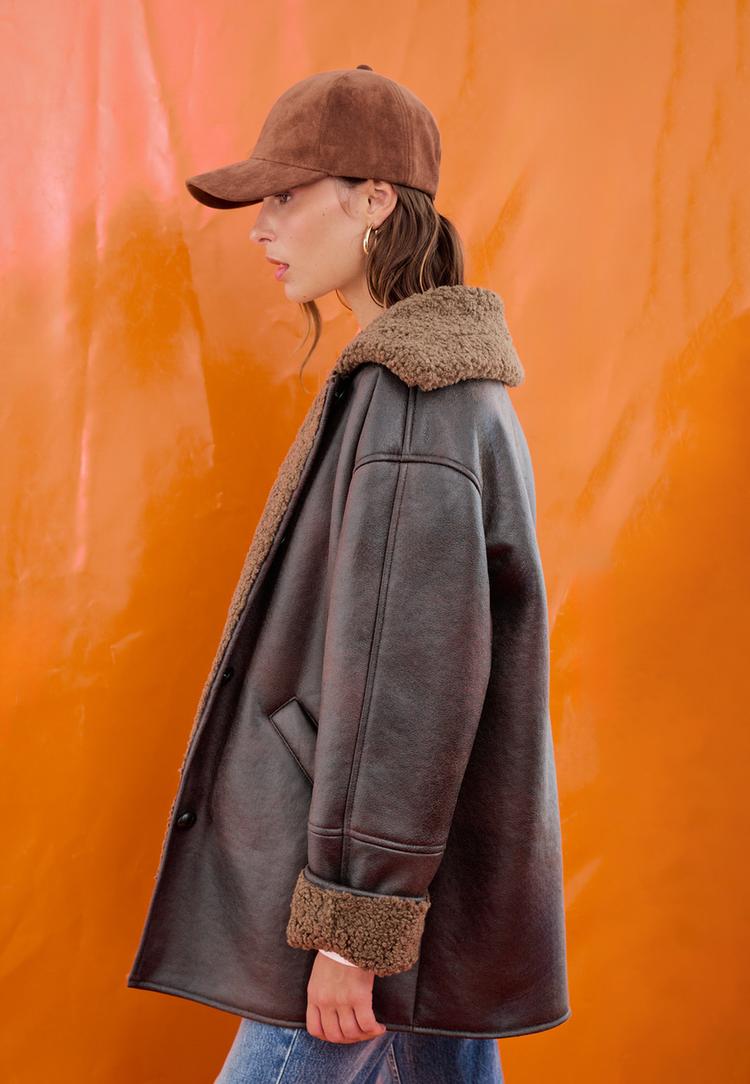 oversize-doppelfelljacke-mit-knopfen