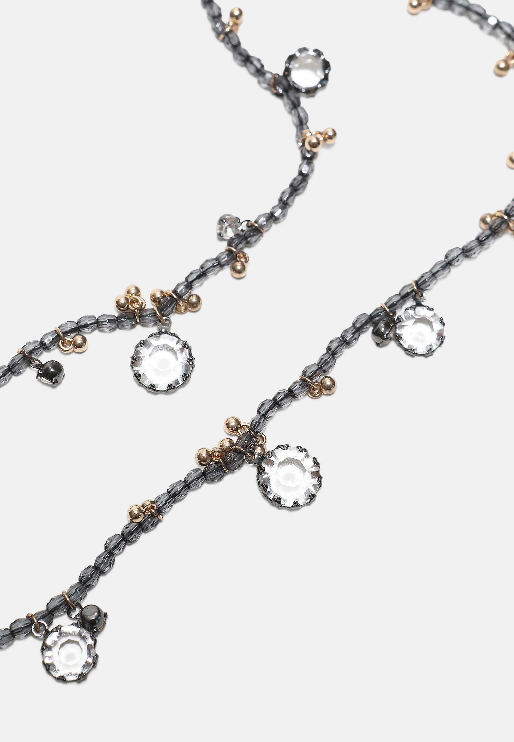 Beaded necklace — Grey