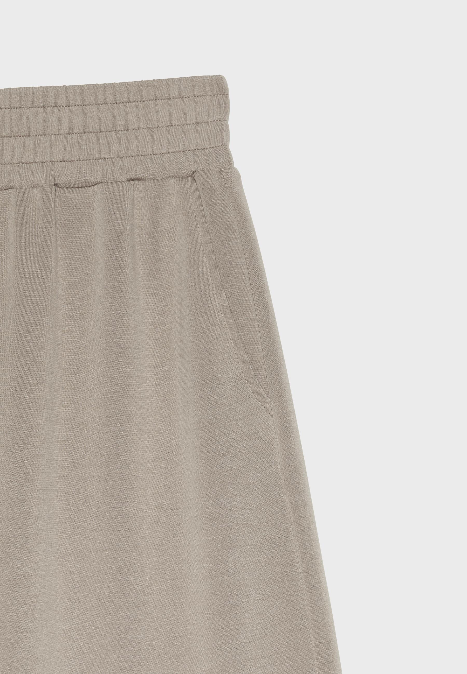 Soft-touch culottes — Beige