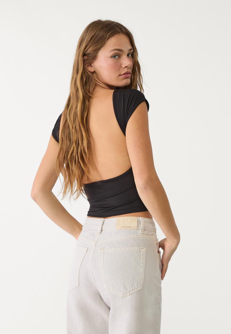 camiseta espalda descubierta
