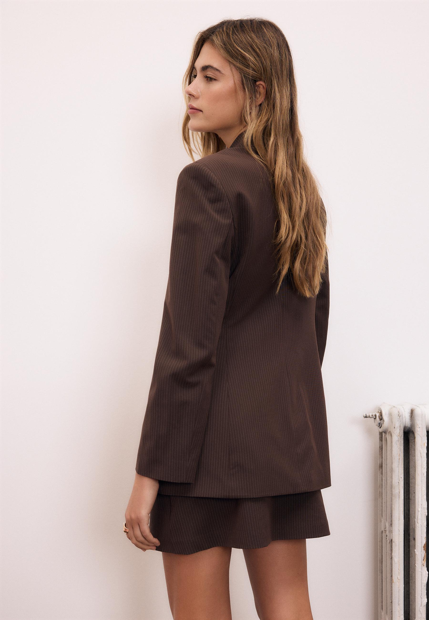 Striped fitted blazer — Brown