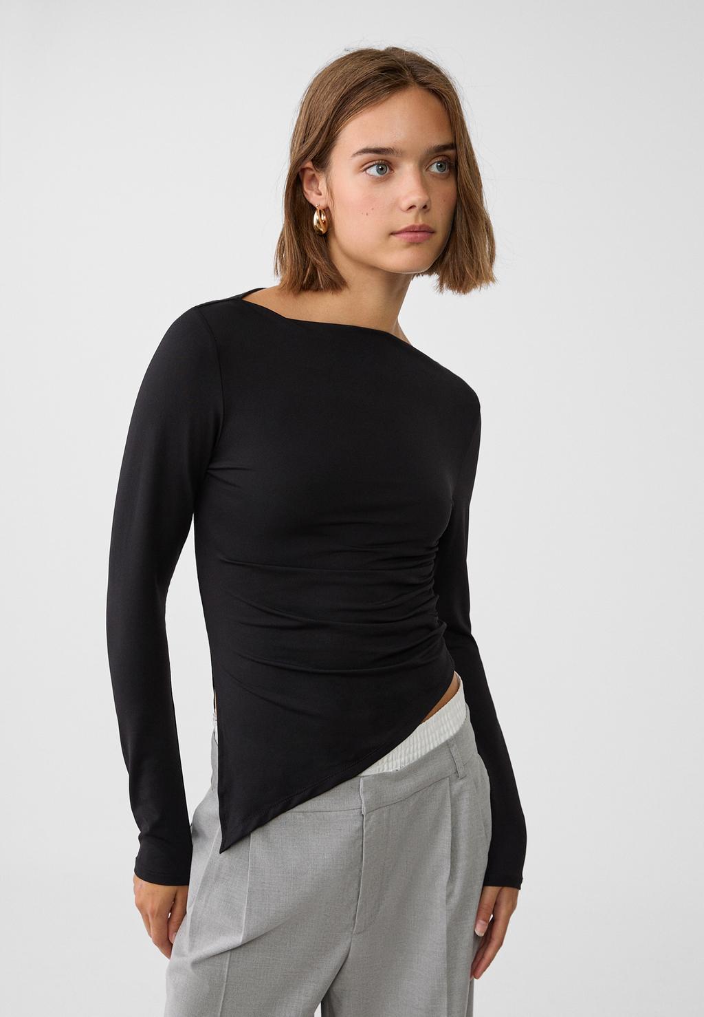 Long sleeve asymmetric T-shirt