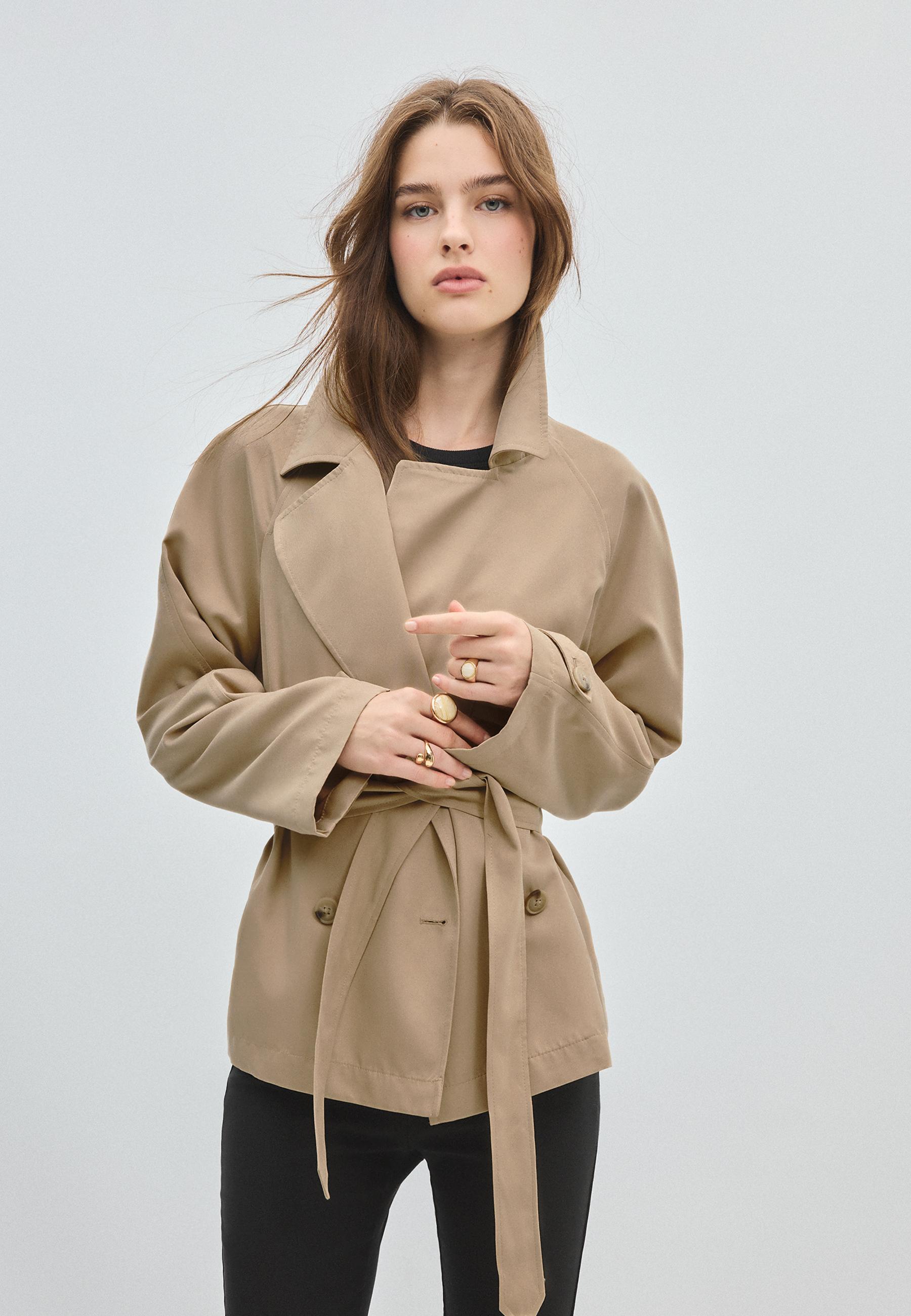 Short flowing trench coat with belt — Stone