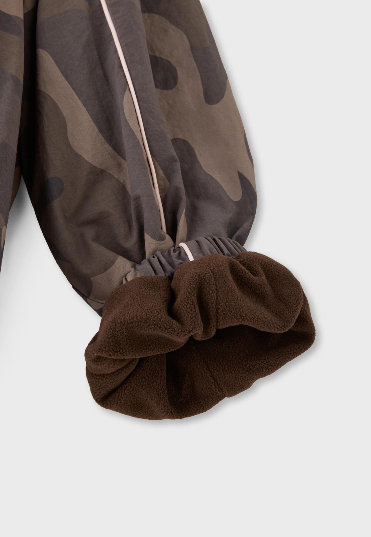 Technical windbreaker with fleece lining — Brown