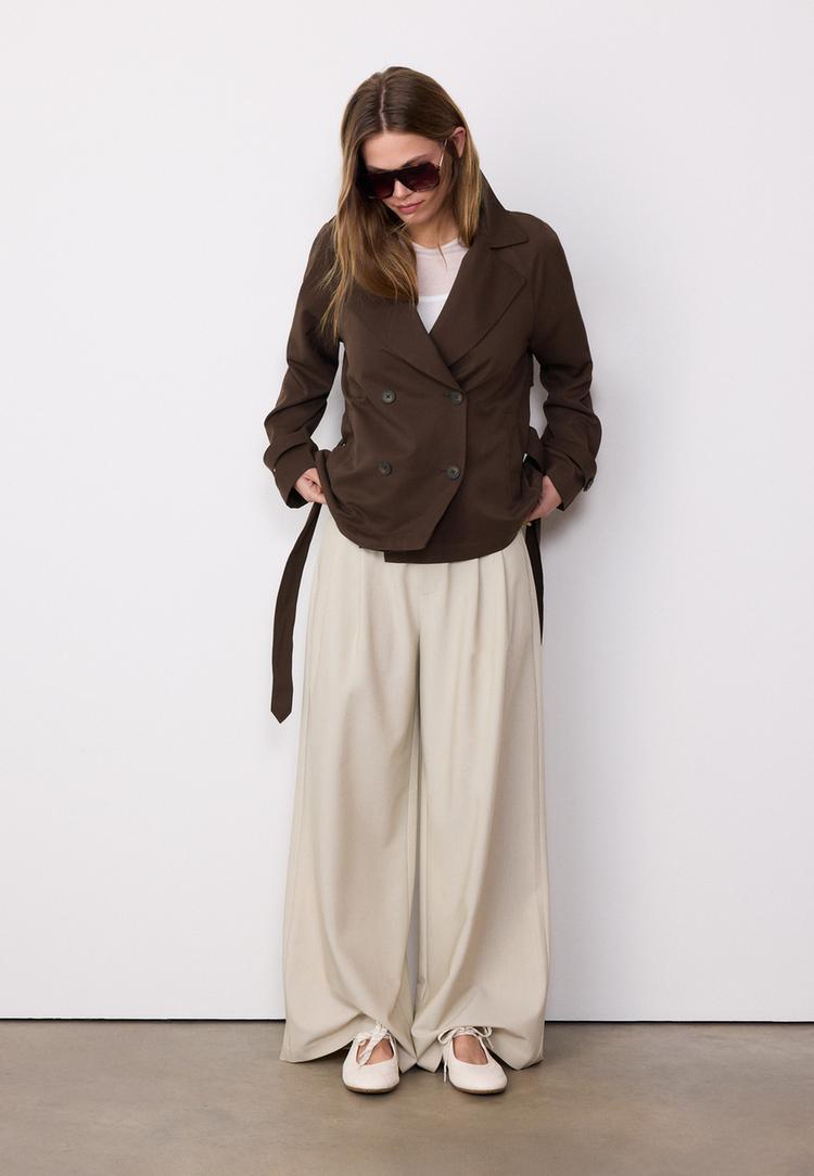 Stradivarius Trench Fluid Scurt Cu Curea Maro Xs