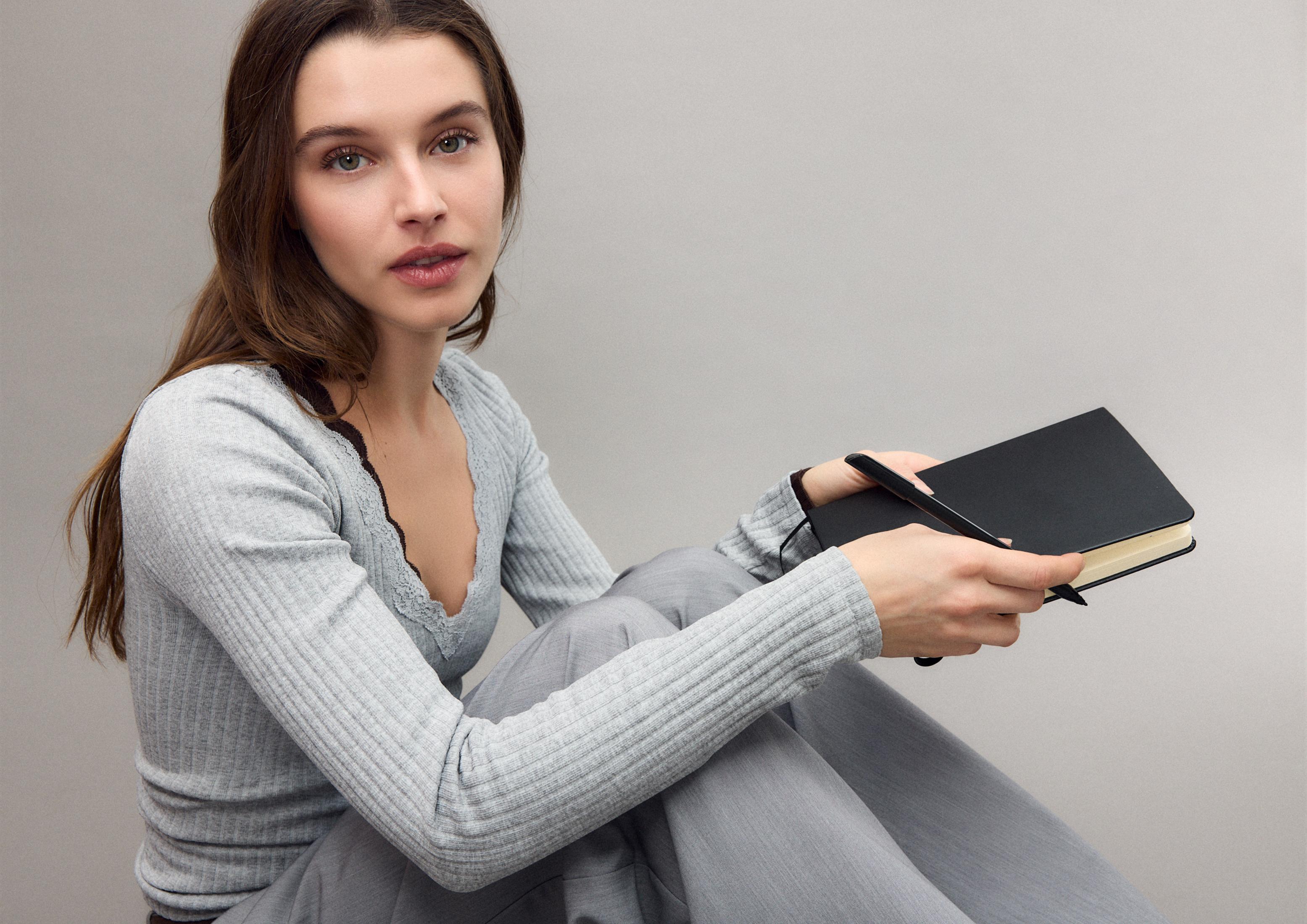 Seamless lace top — Grey melange