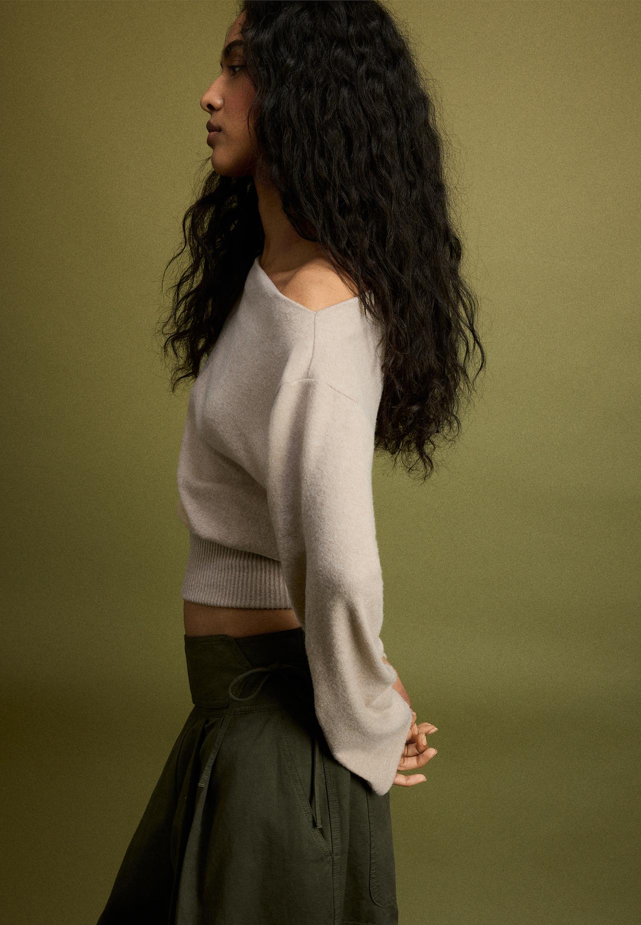 Boat neck T-shirt with waistband — Stone