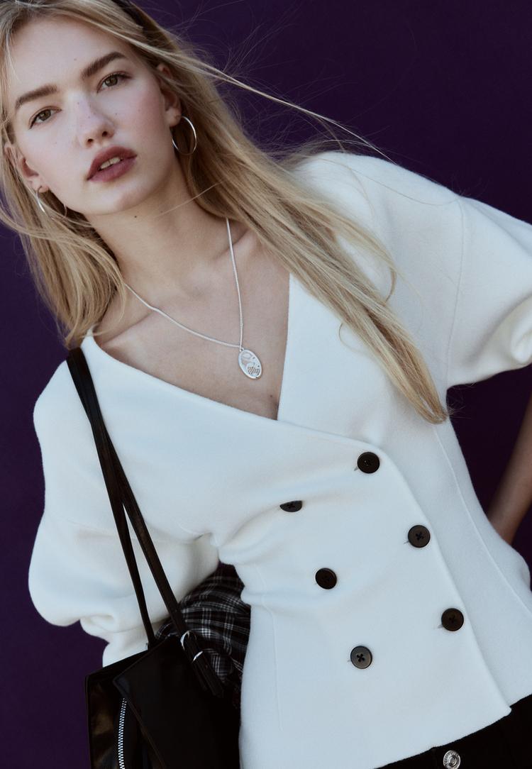 Contrast button knit cardigan — Ecru
