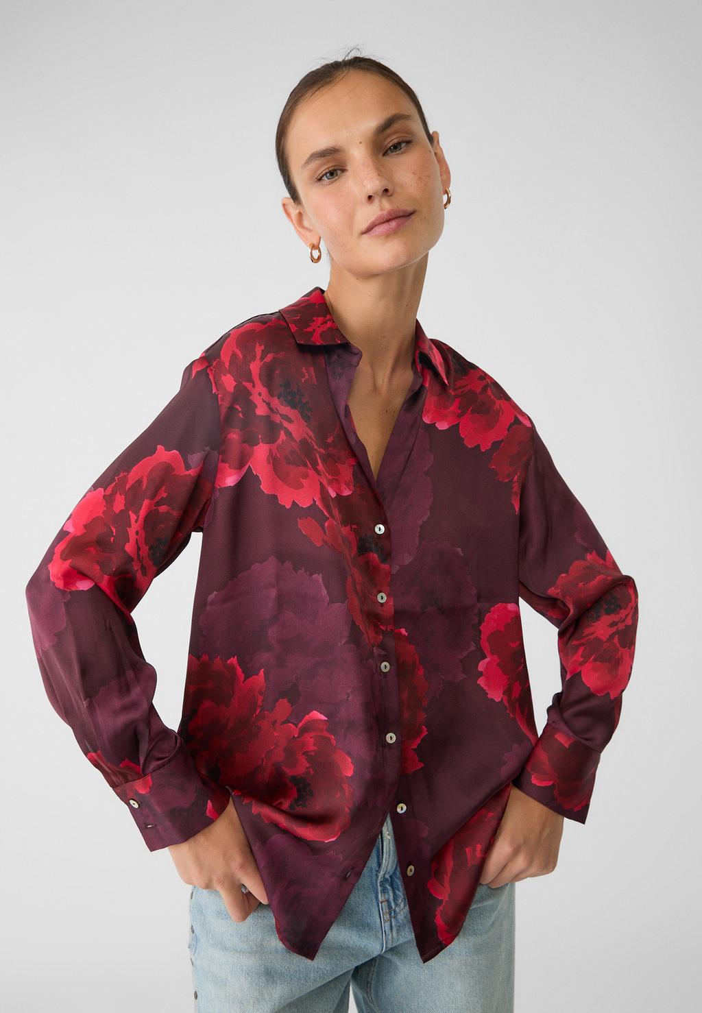 Printed satin shirt with collar