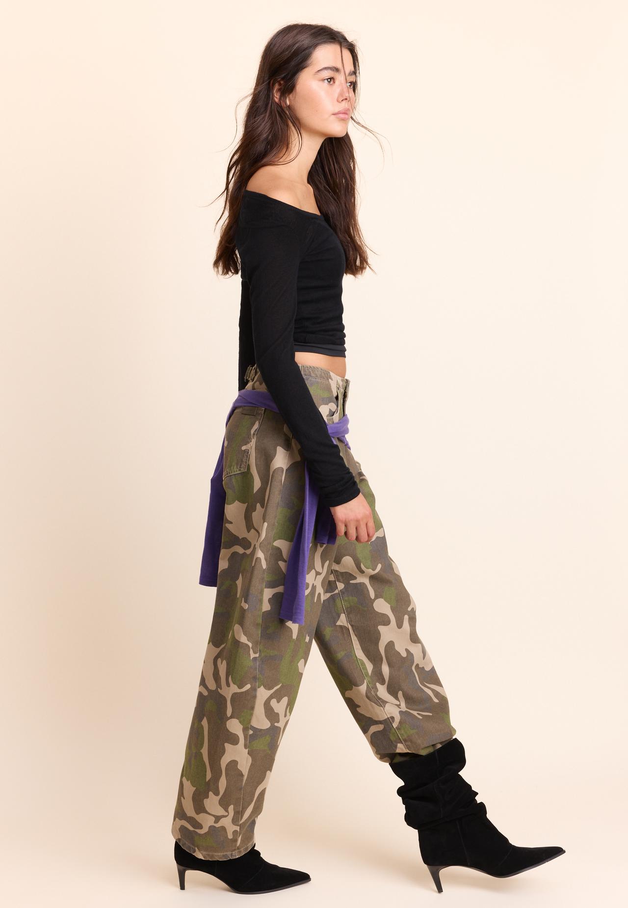 Barrel fit jeans with adjuster — Khaki