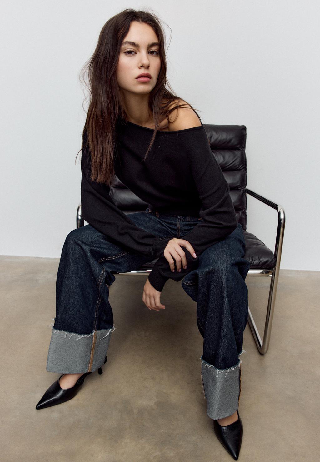 Dzianinowy sweter z dekoltem łódką