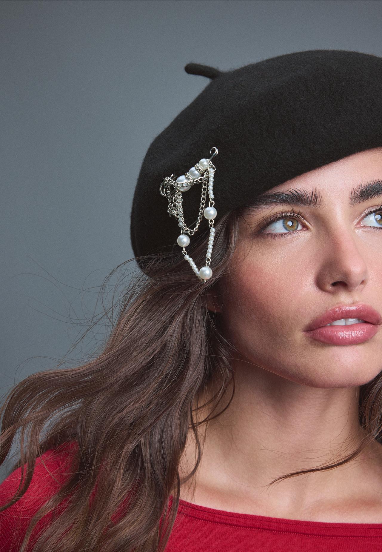 Faux pearl beret — Black