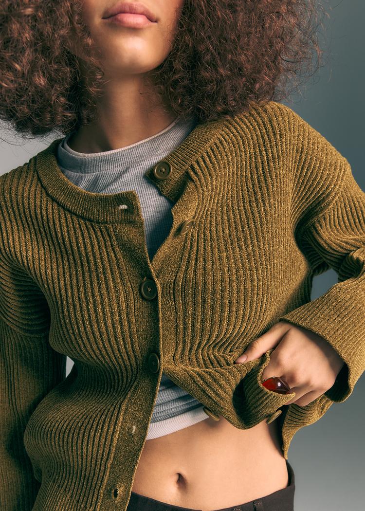 casaco de malha com botoes