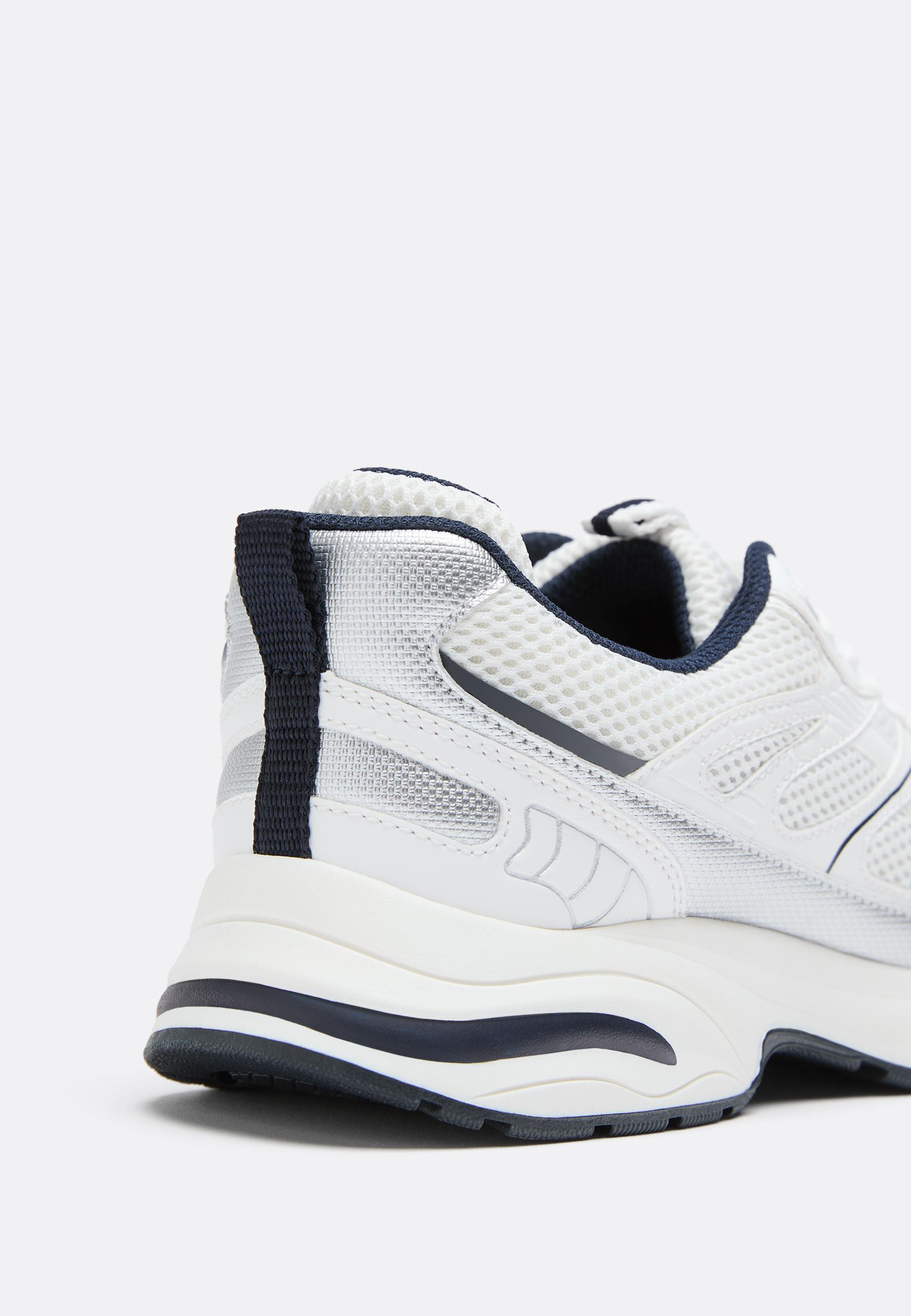 Trainers with detail — WHITE