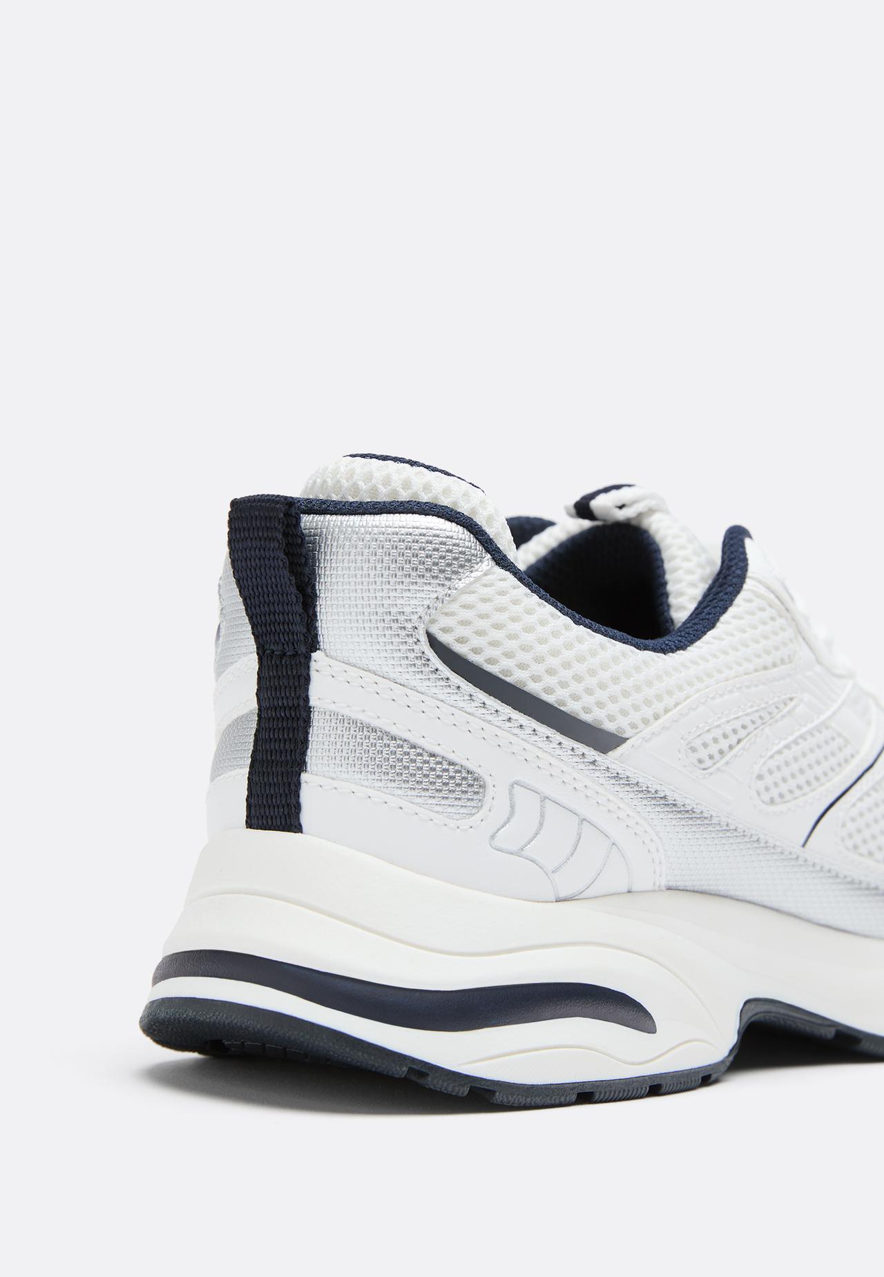 Trainers detail — WHITE
