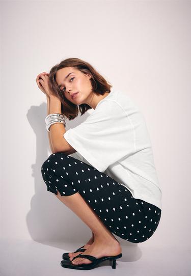 V-neck T-shirt — White 6