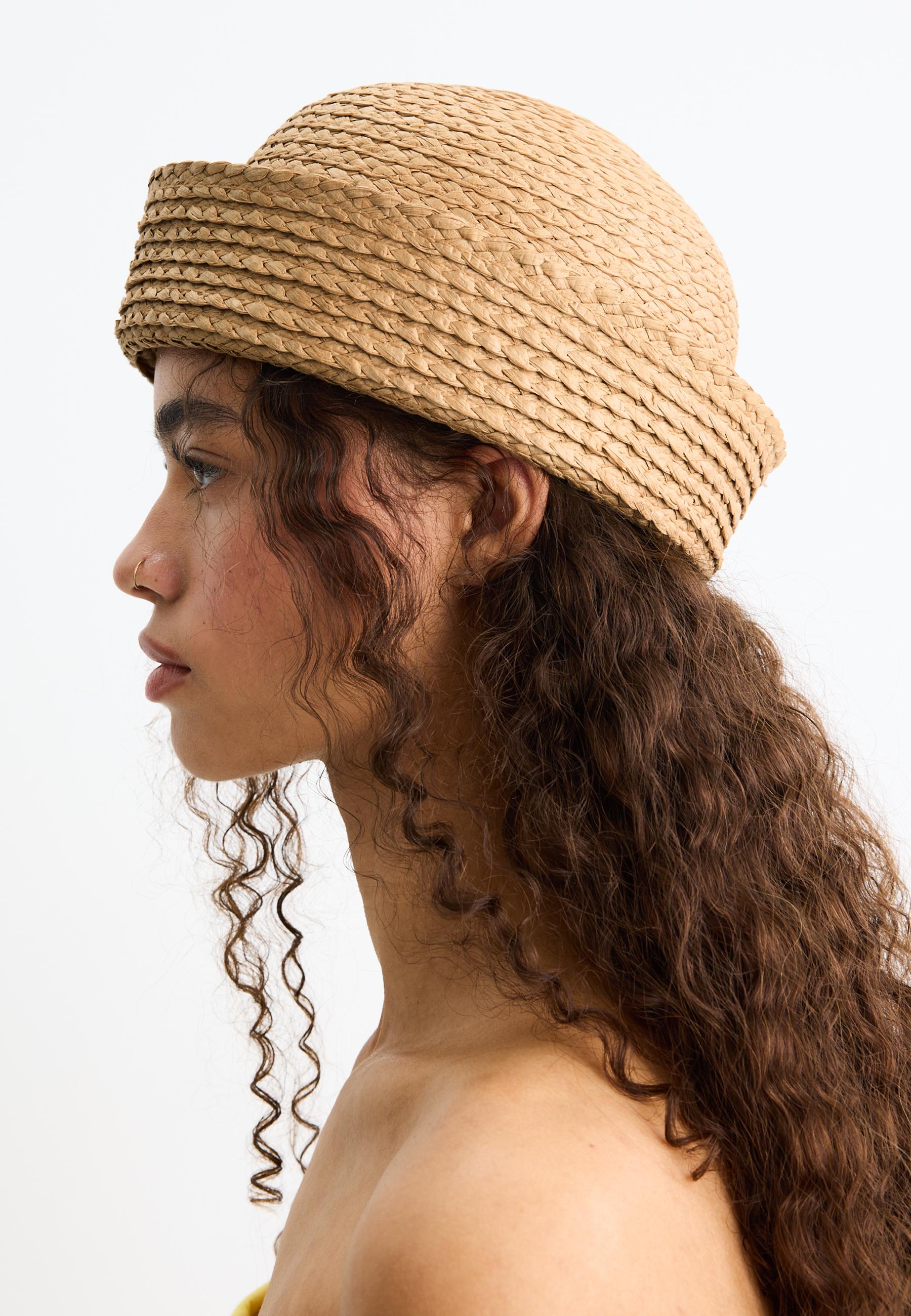 Braided raffia hat — Beige